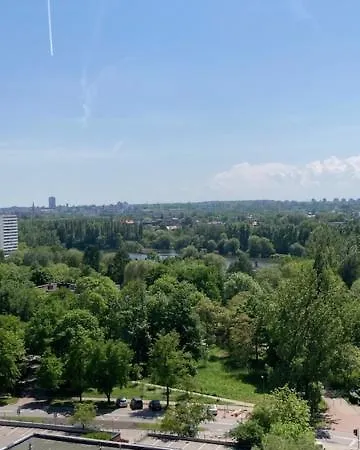 Cozy Near Park Chorzowski